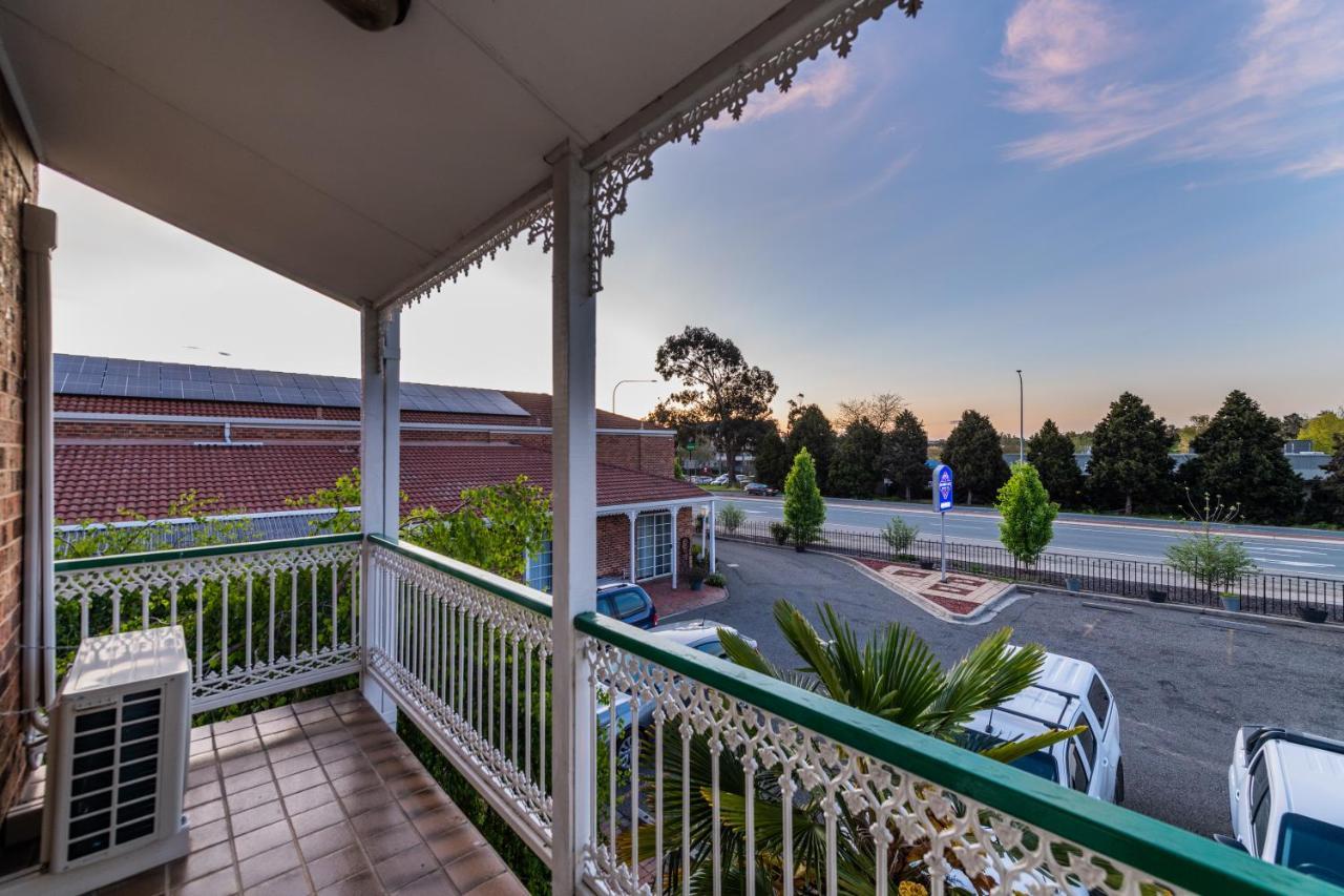 Golden Age Motor Inn Queanbeyan Exterior photo