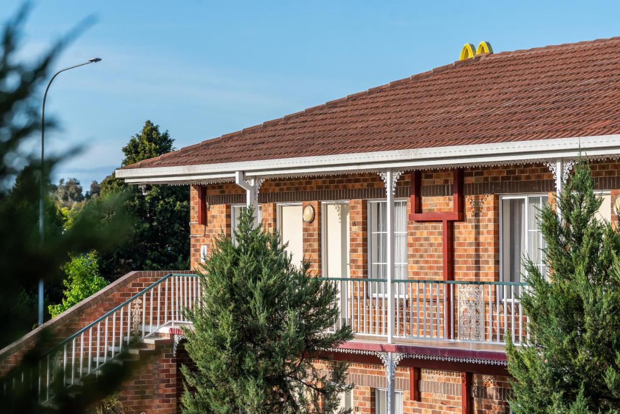 Golden Age Motor Inn Queanbeyan Exterior photo