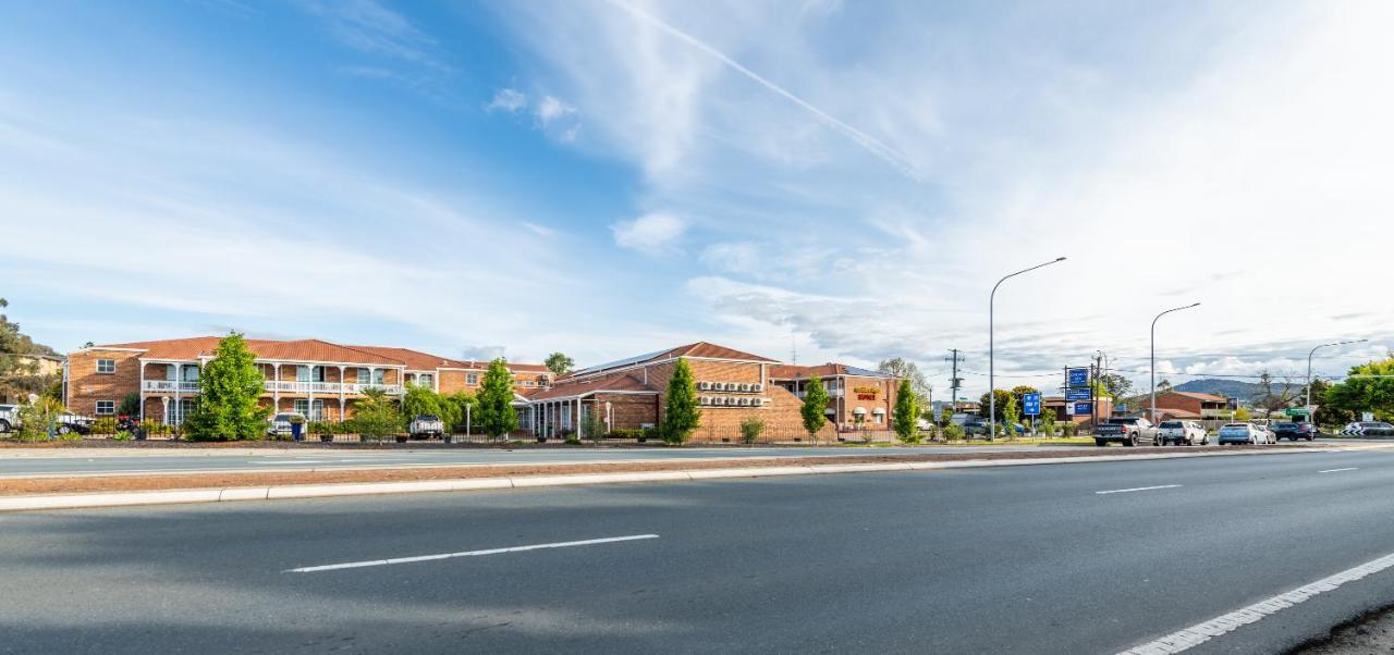 Golden Age Motor Inn Queanbeyan Exterior photo